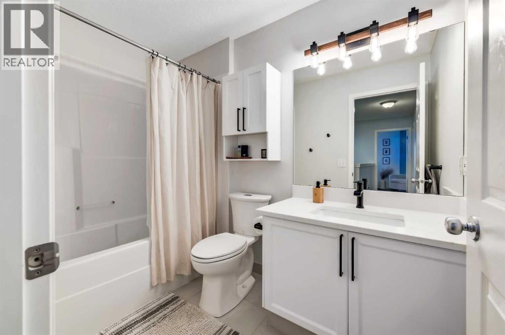 1 Cougarstone Villas Sw, Calgary, Alberta  T3H 4Z4 - Photo 22 - A2261244