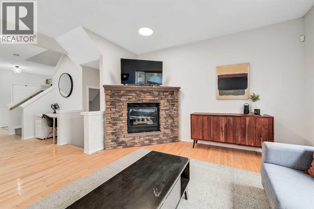 1 Cougarstone Villas Sw, Calgary, Alberta  T3H 4Z4 - Photo 15 - A2261244