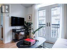 TH17 - 68 CARR STREET, Toronto, Ontario