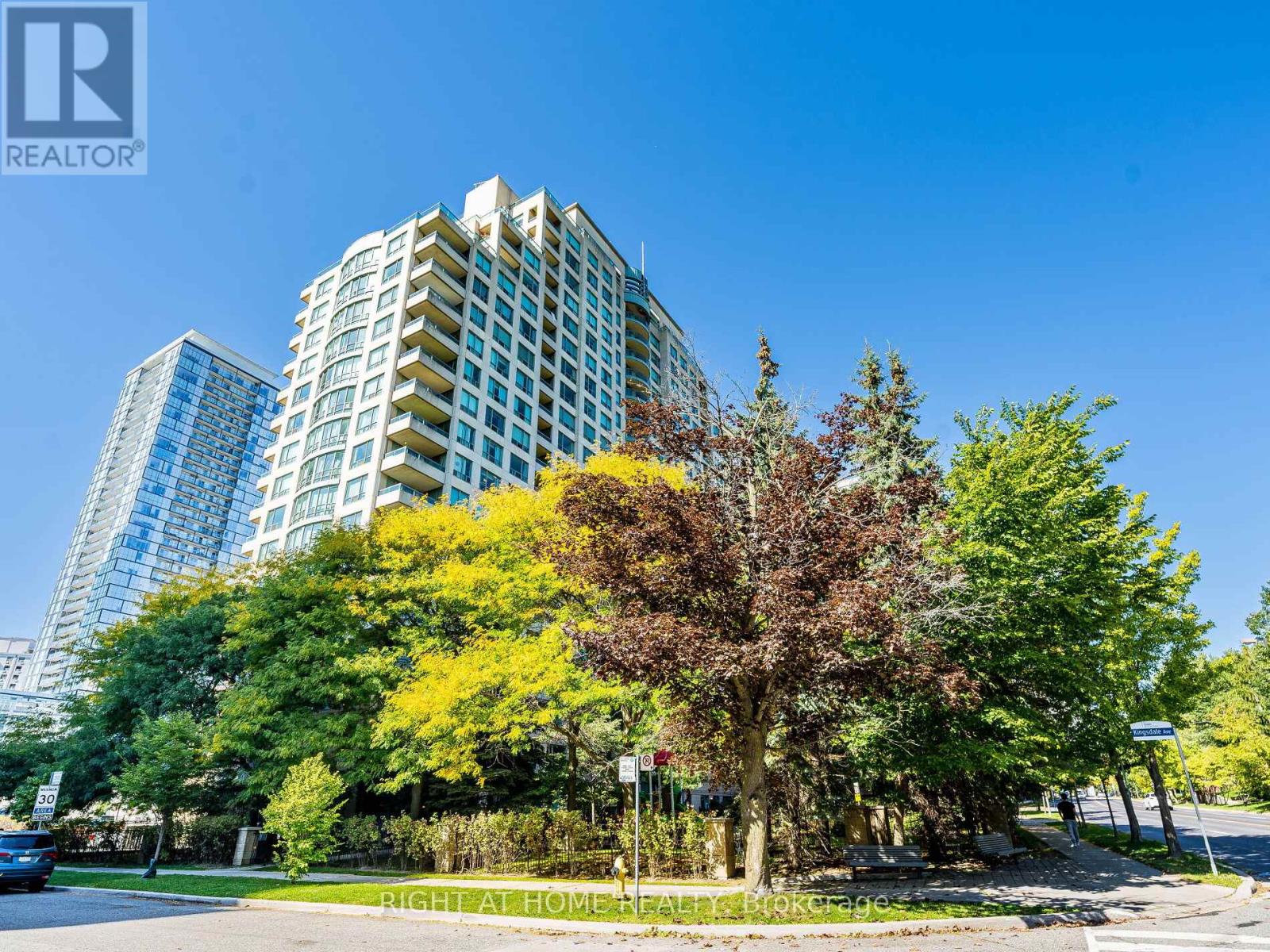 2001 - 238 Doris Avenue, Toronto, Ontario  M2N 6W1 - Photo 2 - C12500102