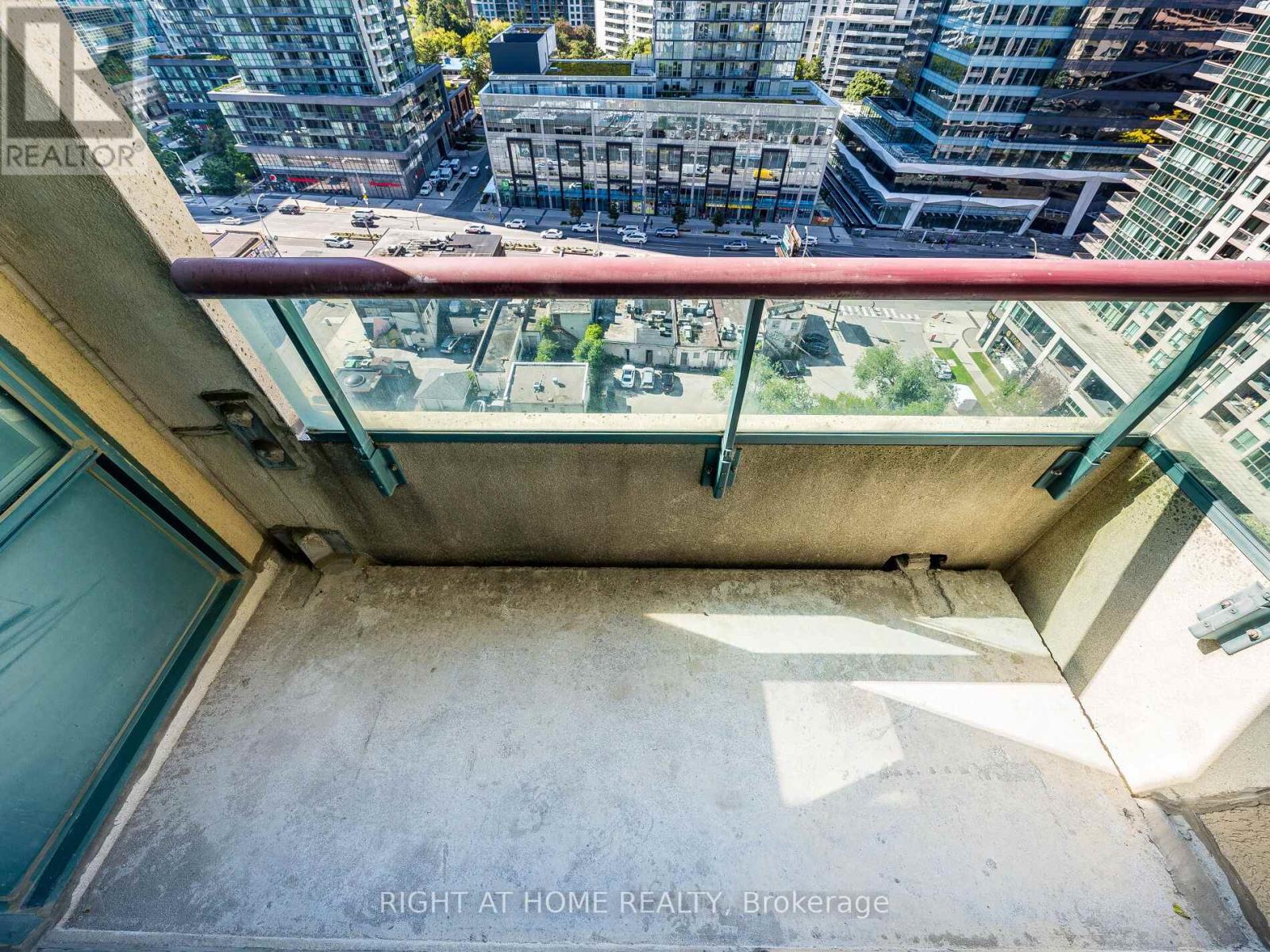 2001 - 238 Doris Avenue, Toronto, Ontario  M2N 6W1 - Photo 49 - C12500102