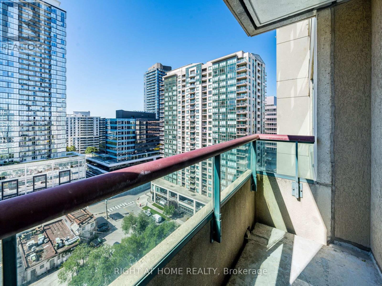 2001 - 238 Doris Avenue, Toronto, Ontario  M2N 6W1 - Photo 50 - C12500102