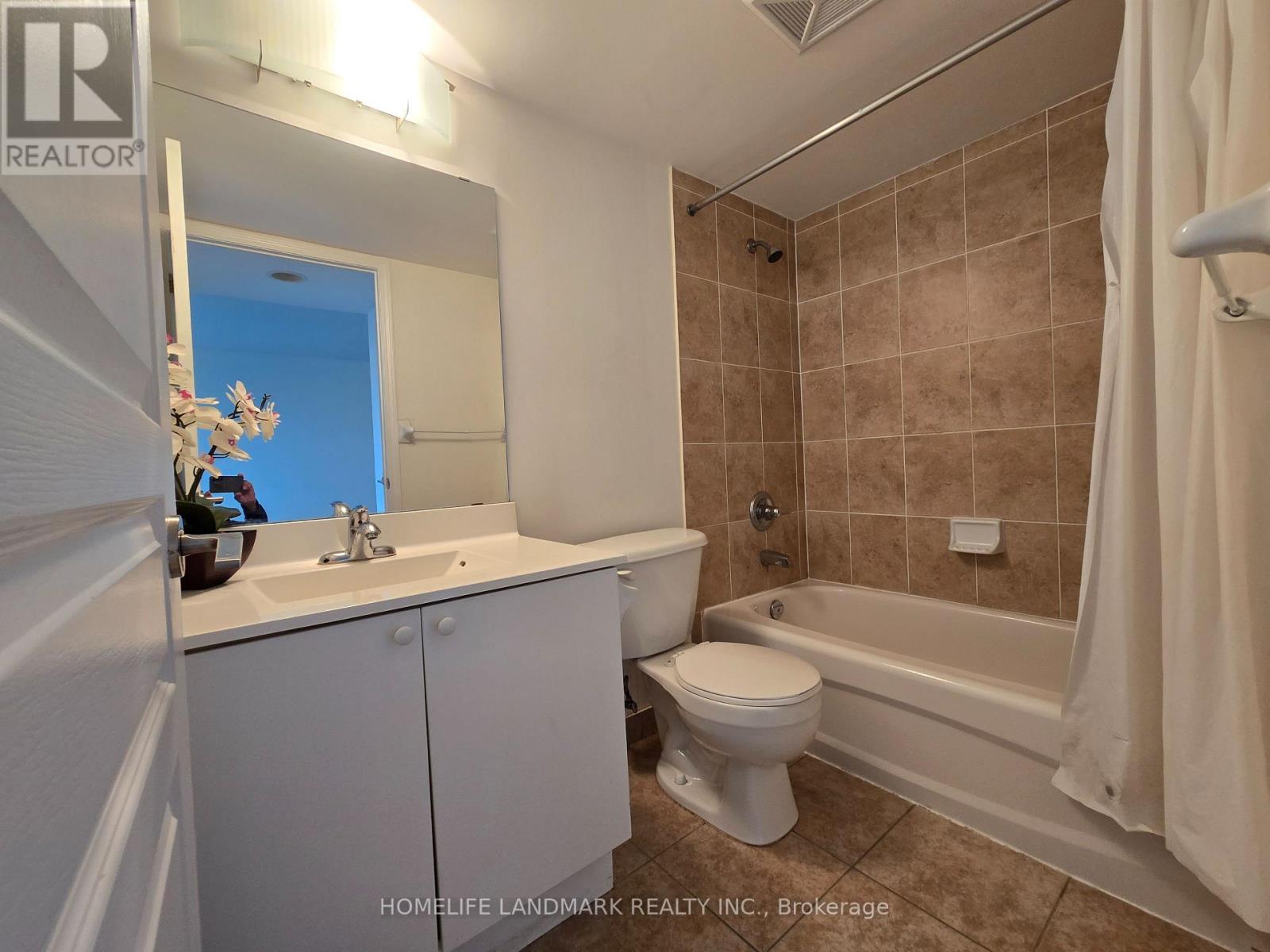 301 - 55 South Town Centre Boulevard, Markham, Ontario  L6G 0B1 - Photo 18 - N12430967