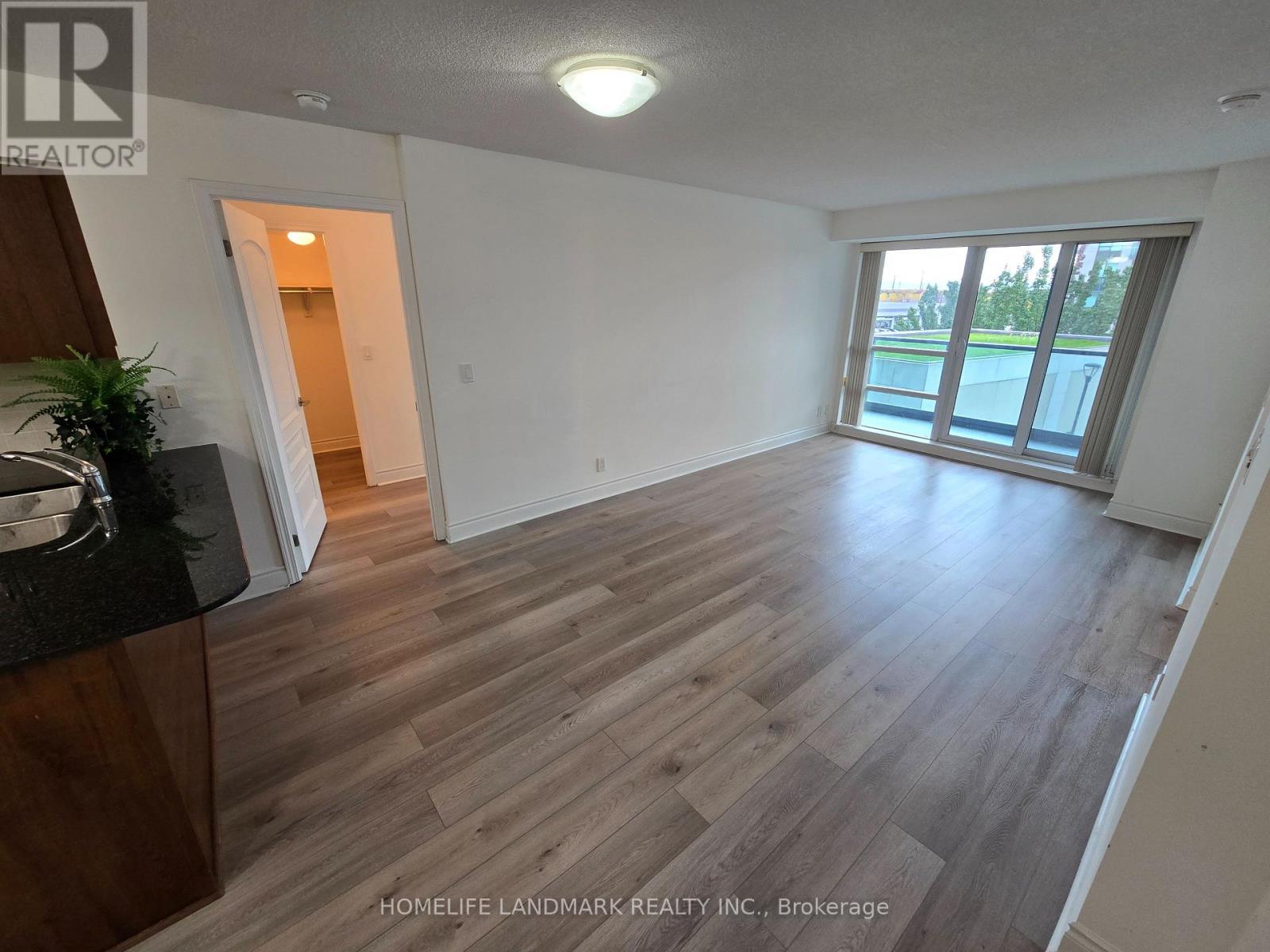 301 - 55 South Town Centre Boulevard, Markham, Ontario  L6G 0B1 - Photo 8 - N12430967