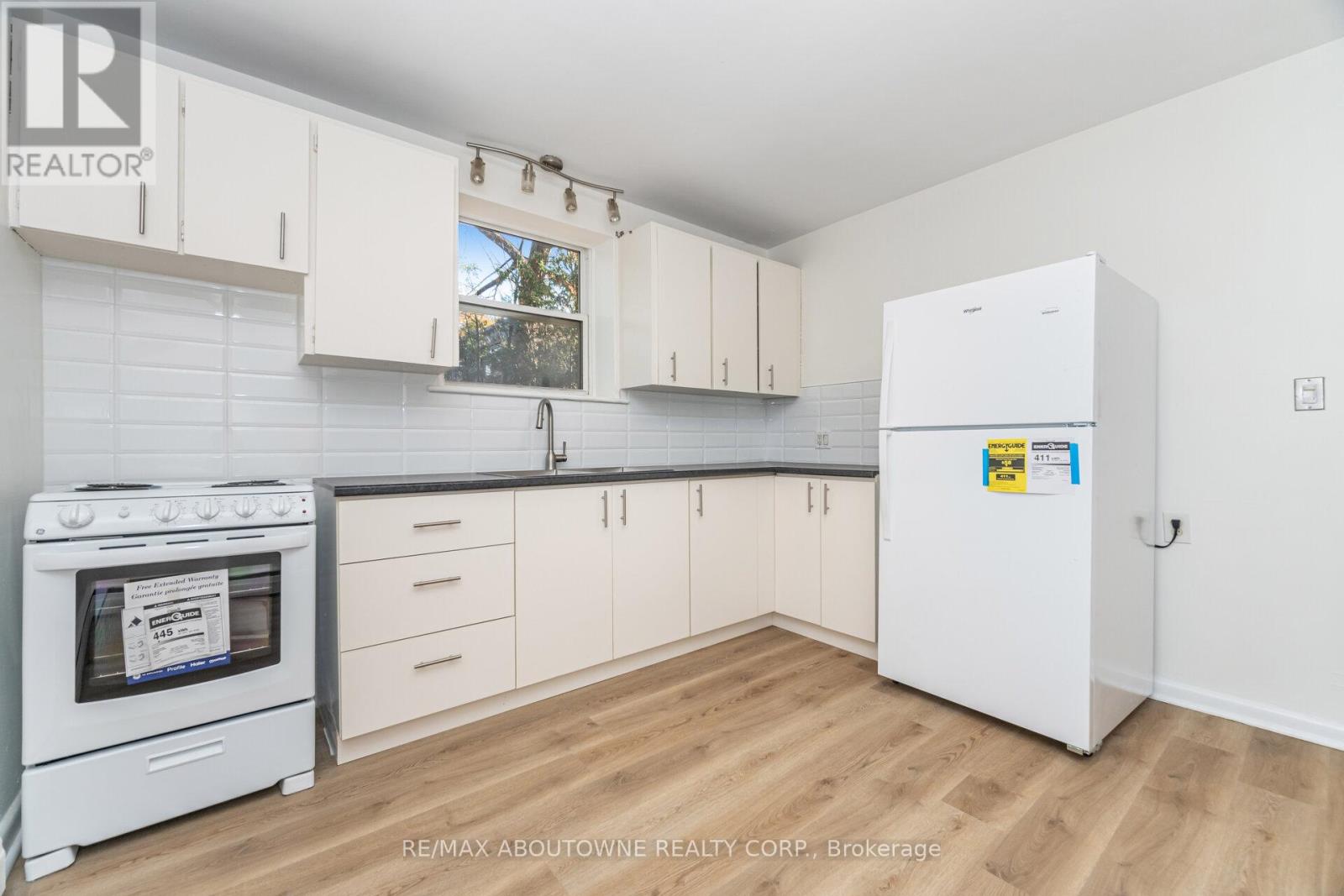 4 - 2144 Lilnan Court, Burlington, Ontario  L7R 1Y3 - Photo 12 - W12500094