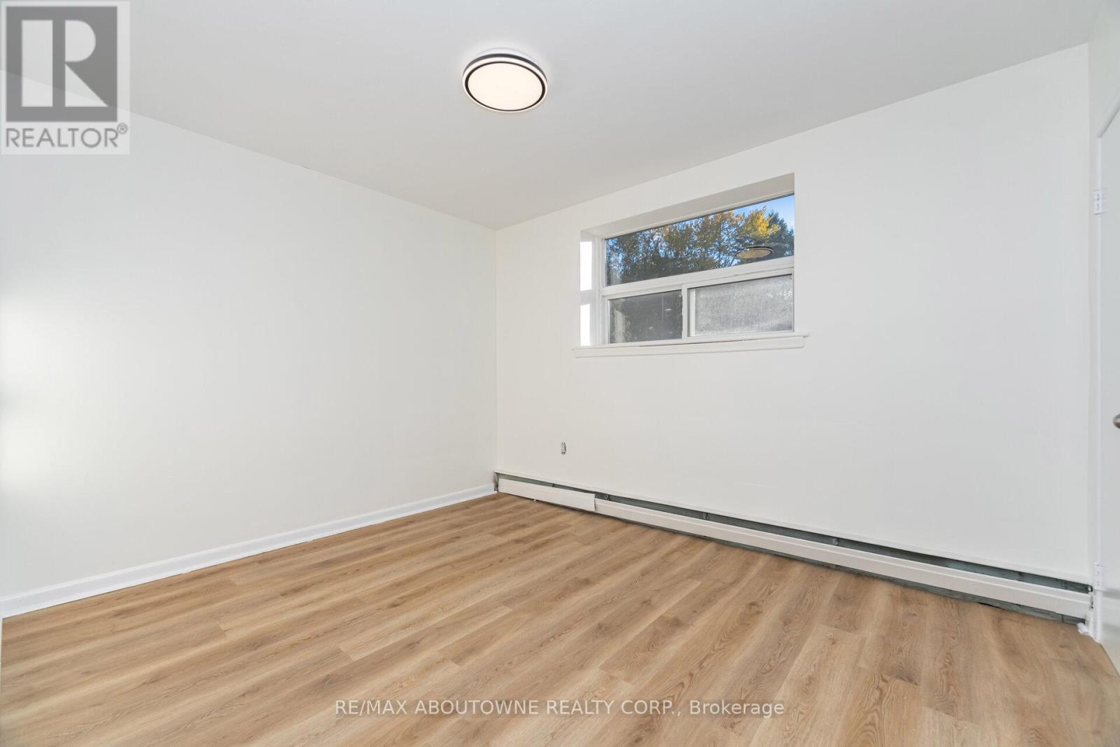 4 - 2144 Lilnan Court, Burlington, Ontario  L7R 1Y3 - Photo 16 - W12500094