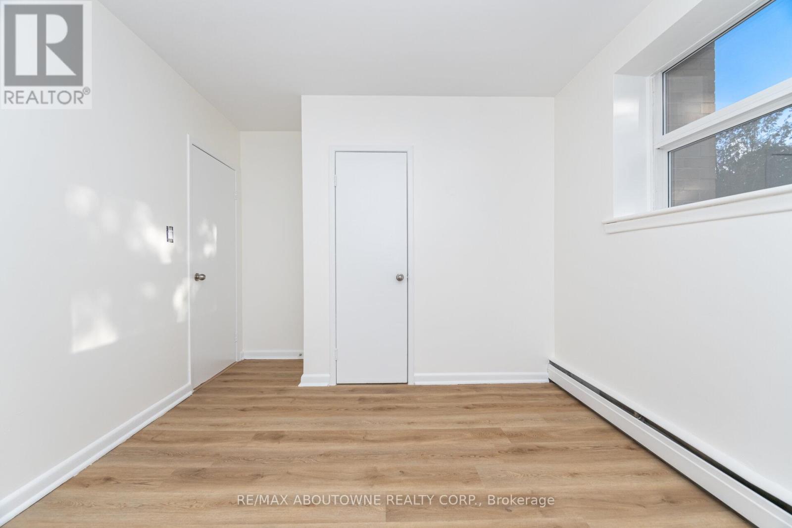 4 - 2144 Lilnan Court, Burlington, Ontario  L7R 1Y3 - Photo 20 - W12500094