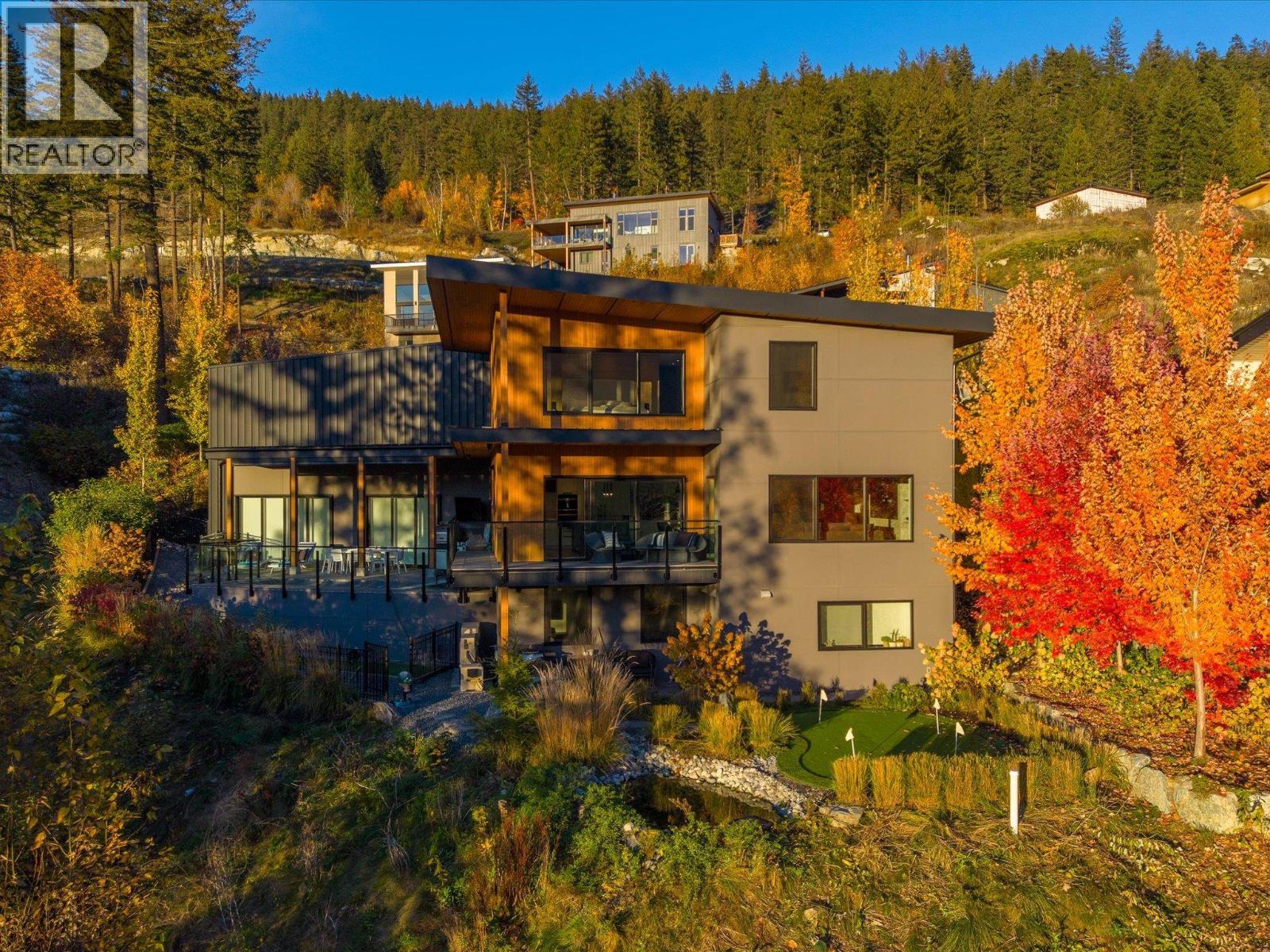 7667 Cerulean Drive, Pemberton, British Columbia  V0N 2L3 - Photo 1 - R3063766