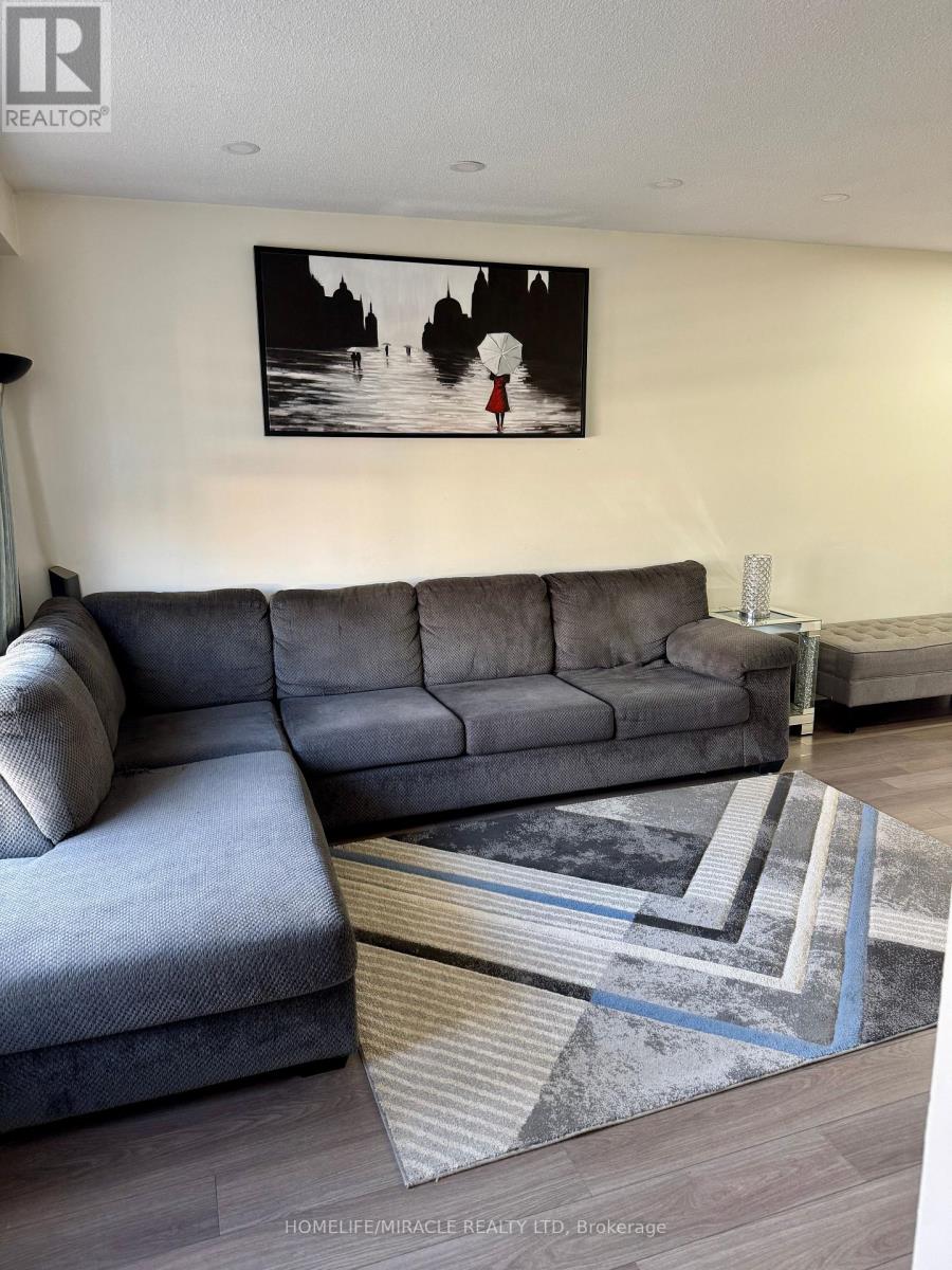 110 Burbank Crescent, Orangeville, Ontario  L9W 3E7 - Photo 6 - W12488302