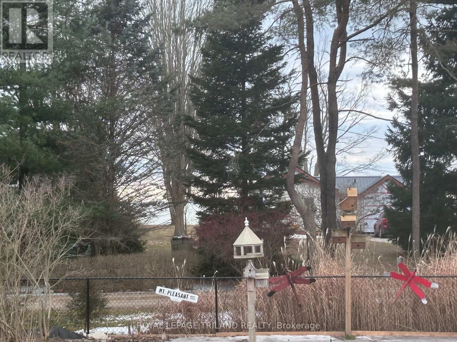 4 Grace Court, Bayham (Port Burwell), Ontario  N0J 1T0 - Photo 2 - X12500132