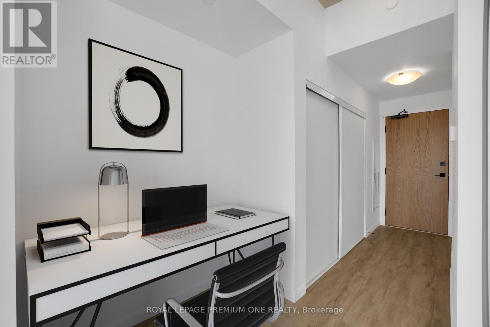 607 - 7 Erie Avenue, Brantford, Ontario  N3S 2E7 - Photo 2 - X12500104