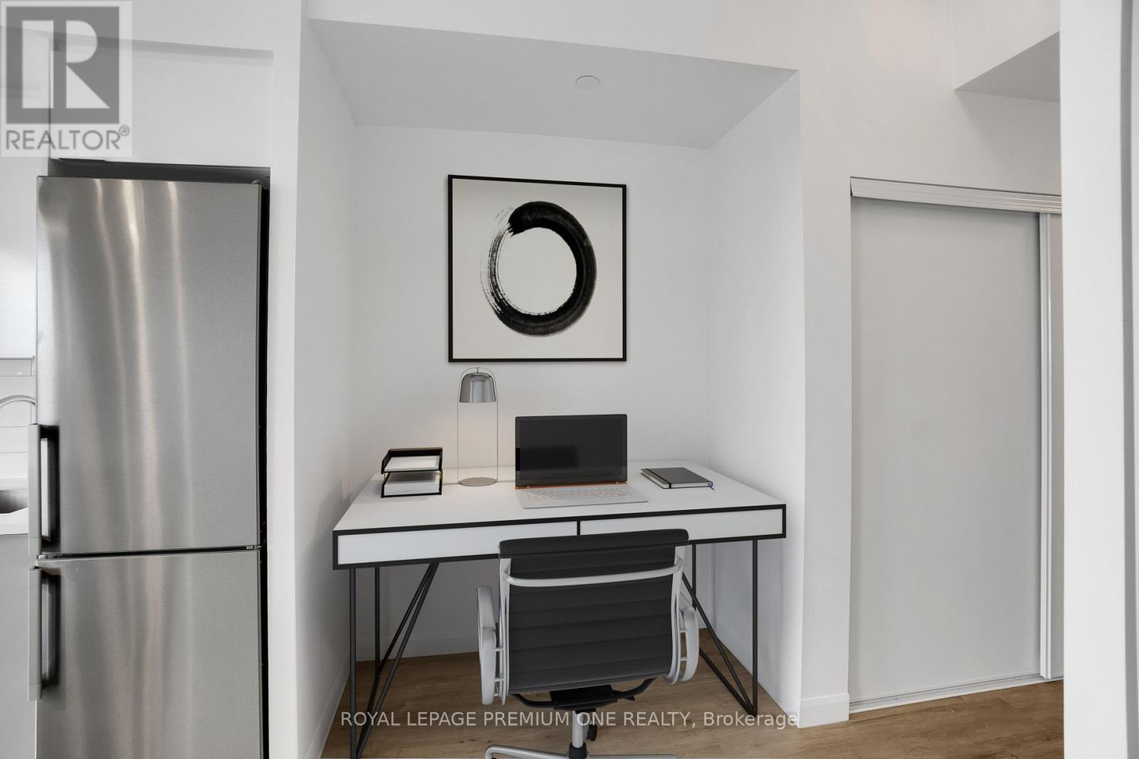 607 - 7 Erie Avenue, Brantford, Ontario  N3S 2E7 - Photo 3 - X12500104