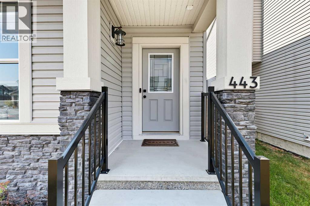 443 Hillcrest Manor Sw, Airdrie, Alberta  T4B 4K1 - Photo 4 - A2256936