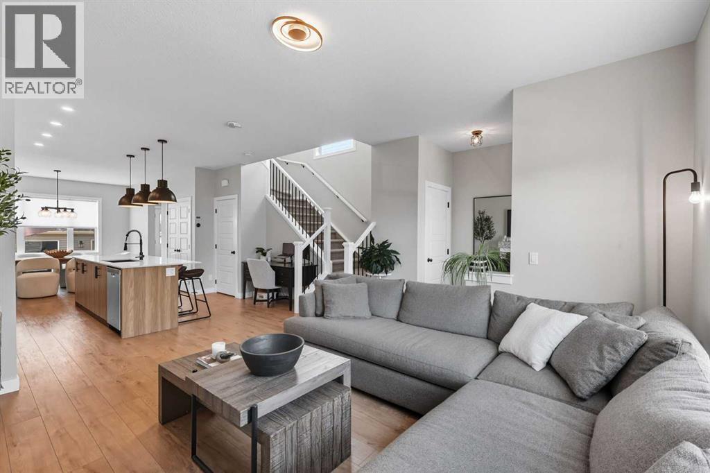 443 Hillcrest Manor Sw, Airdrie, Alberta  T4B 4K1 - Photo 9 - A2256936