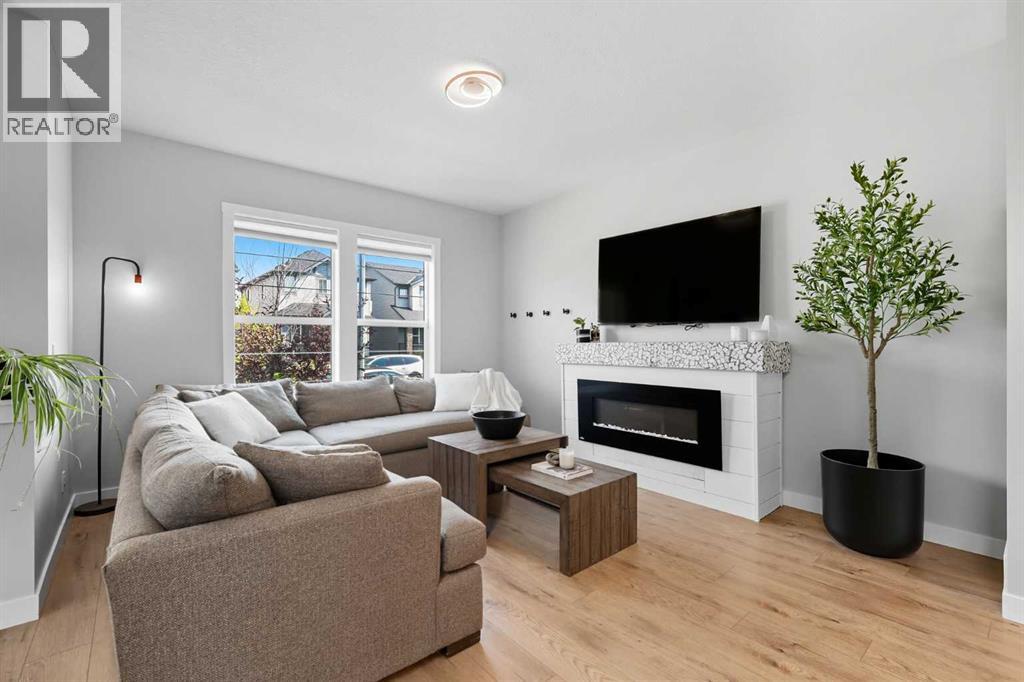 443 Hillcrest Manor Sw, Airdrie, Alberta  T4B 4K1 - Photo 7 - A2256936