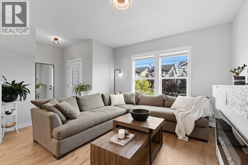 443 Hillcrest Manor Sw, Airdrie, Alberta  T4B 4K1 - Photo 6 - A2256936