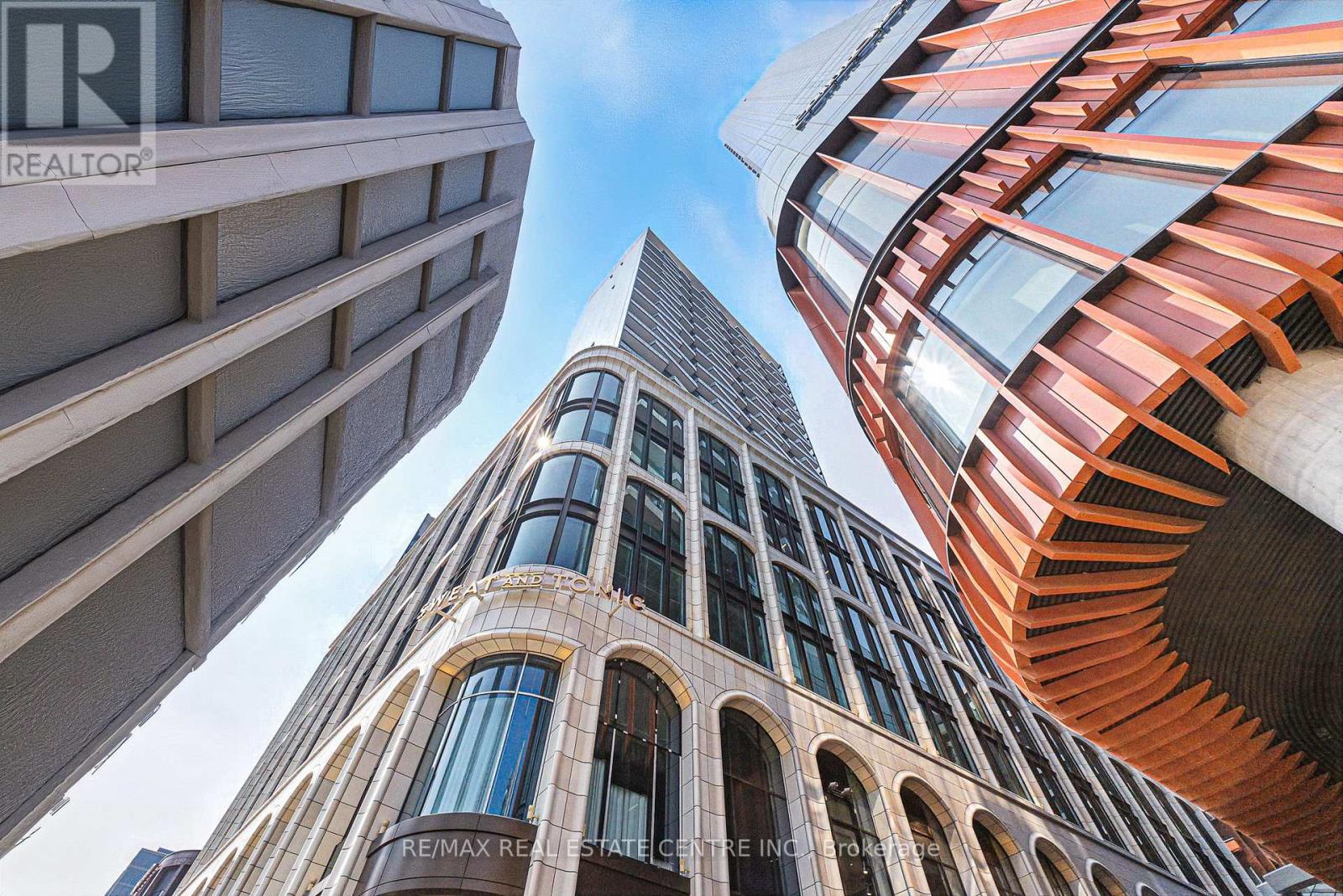 2013 - 470 FRONT STREET W, Toronto, Ontario