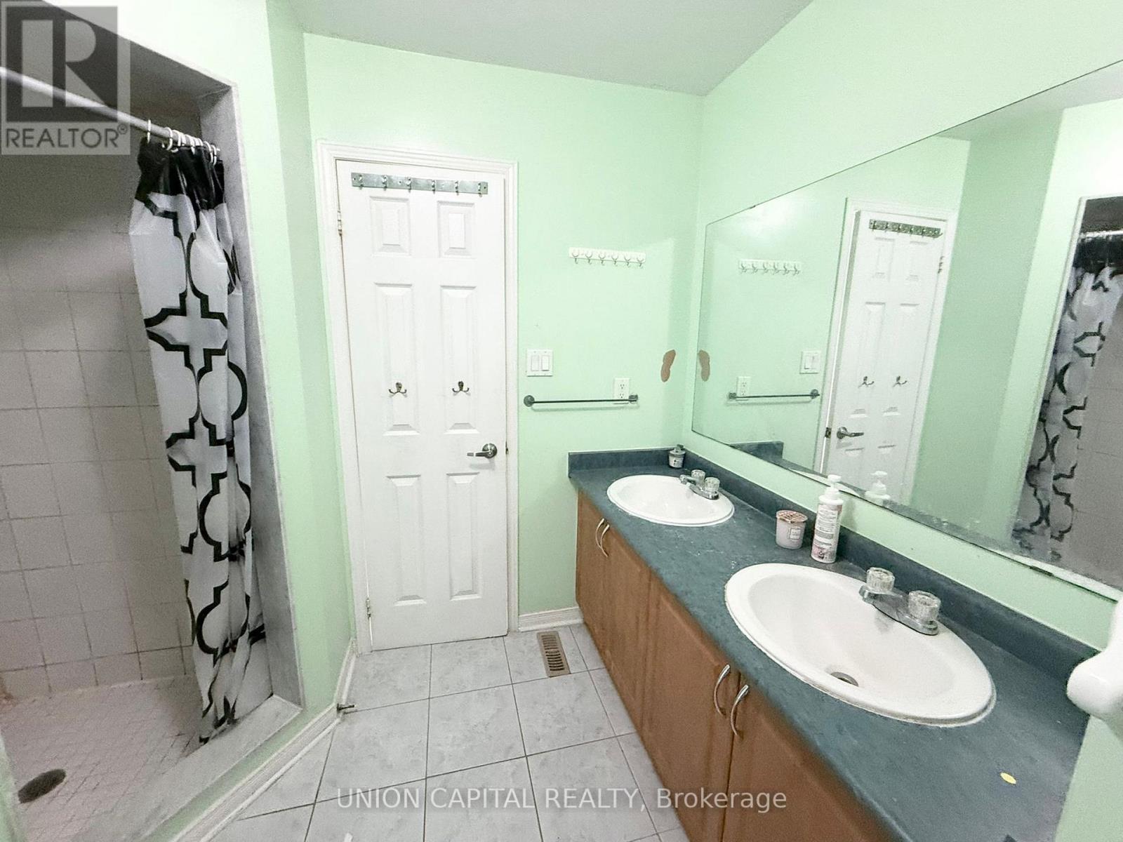 92 Guinevere Road, Markham, Ontario  L3S 4V2 - Photo 19 - N12452672