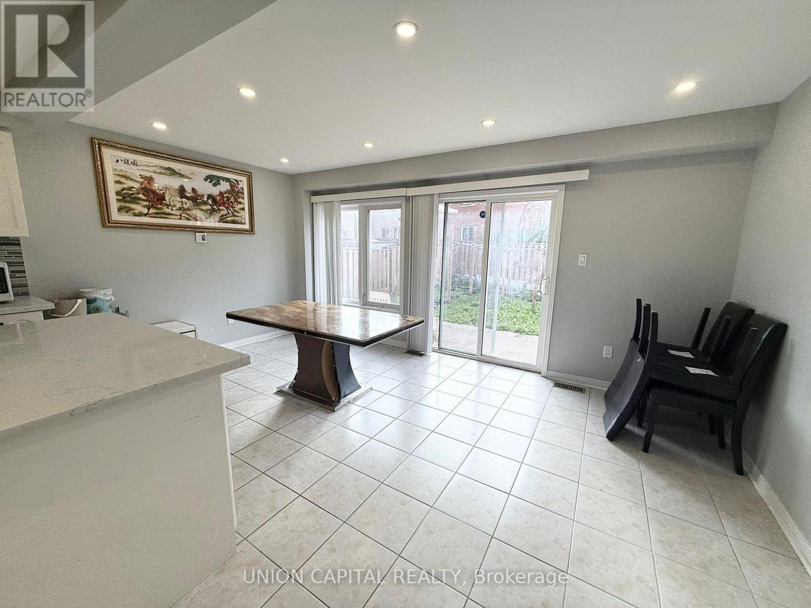 92 Guinevere Road, Markham, Ontario  L3S 4V2 - Photo 12 - N12452672