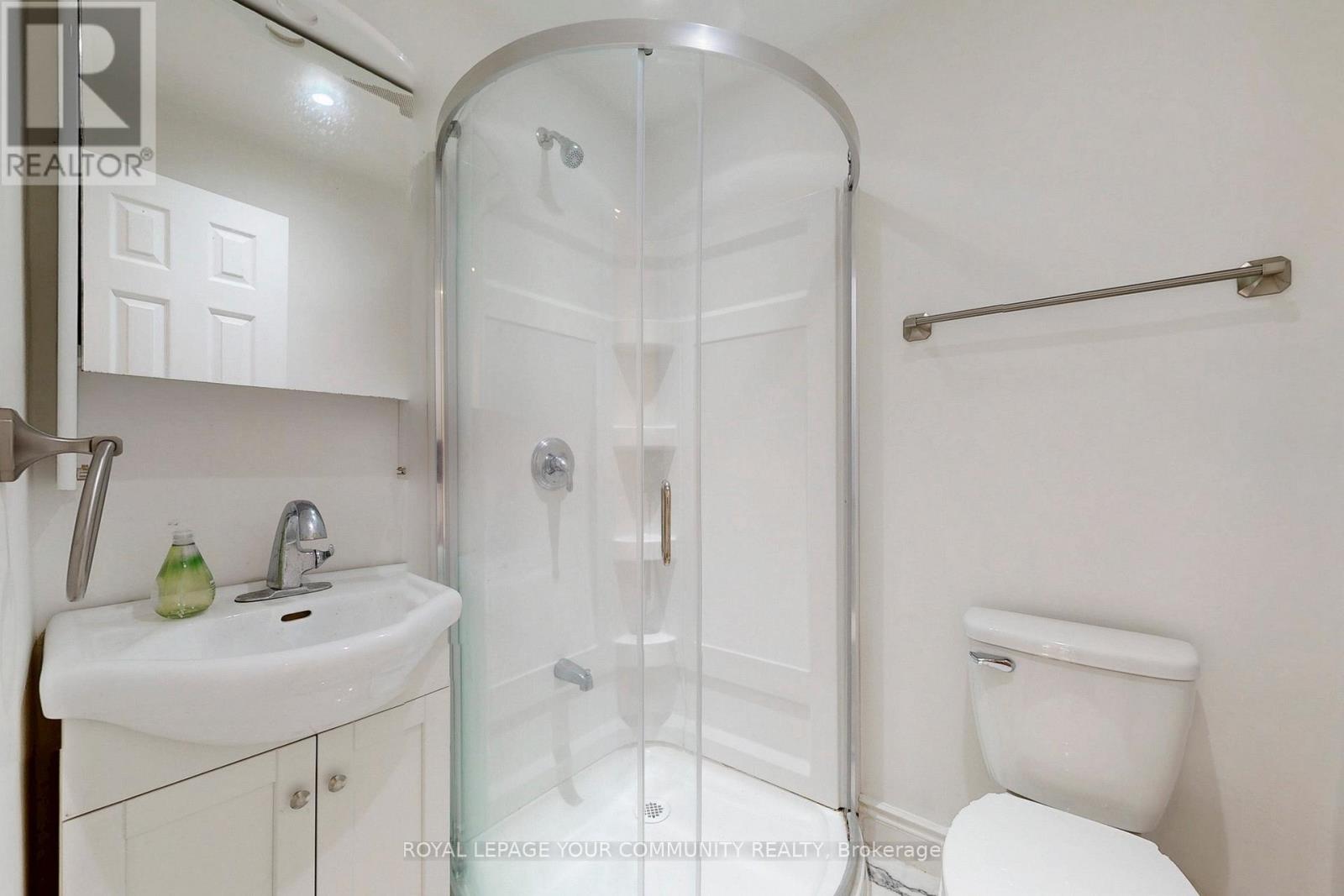 240 Royal Road, Georgina, Ontario  L4P 2T8 - Photo 31 - N12483496