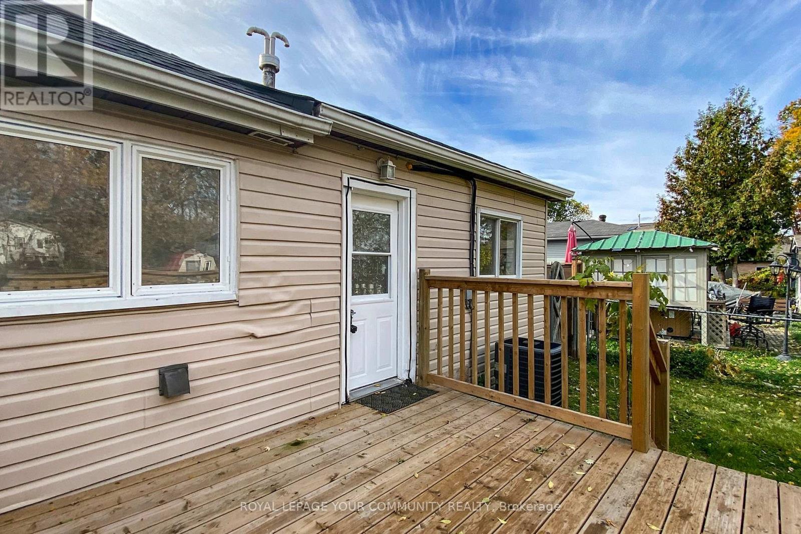 240 Royal Road, Georgina, Ontario  L4P 2T8 - Photo 40 - N12483496