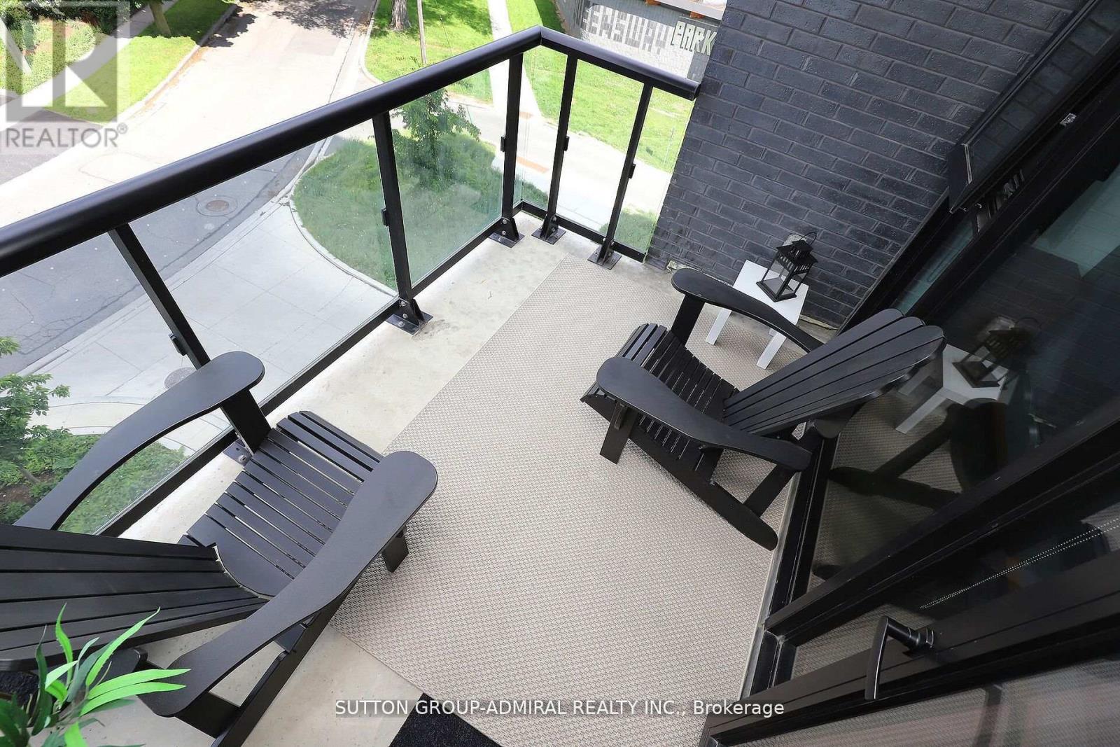 323 - 7 Smith Crescent, Toronto, Ontario  M8Z 0G3 - Photo 11 - W12382010