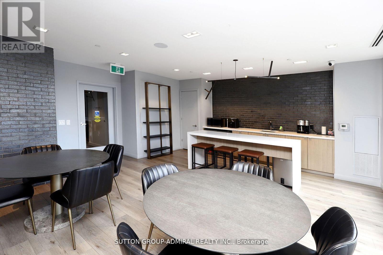 323 - 7 Smith Crescent, Toronto, Ontario  M8Z 0G3 - Photo 19 - W12382010