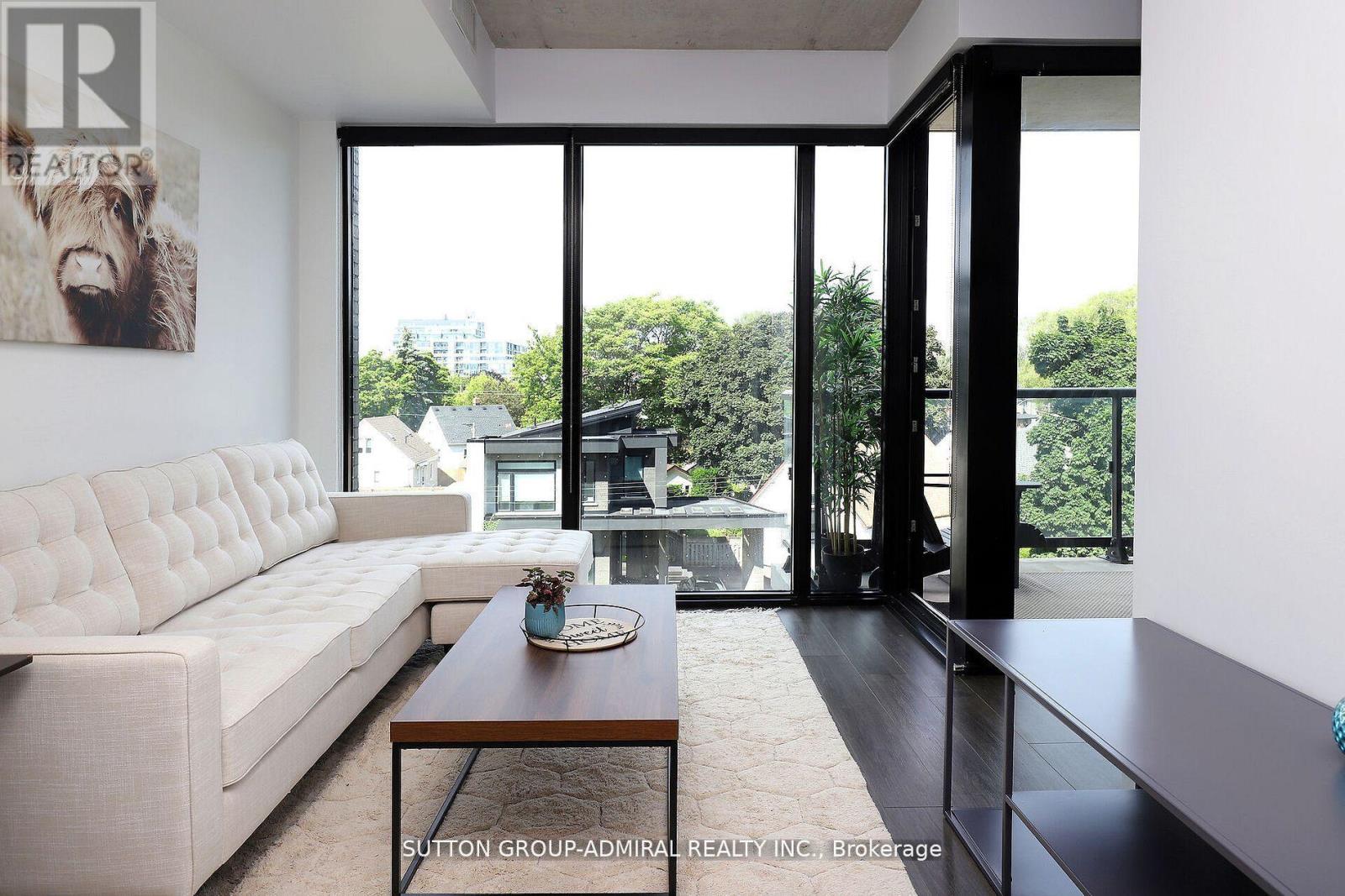 323 - 7 Smith Crescent, Toronto, Ontario  M8Z 0G3 - Photo 6 - W12382010