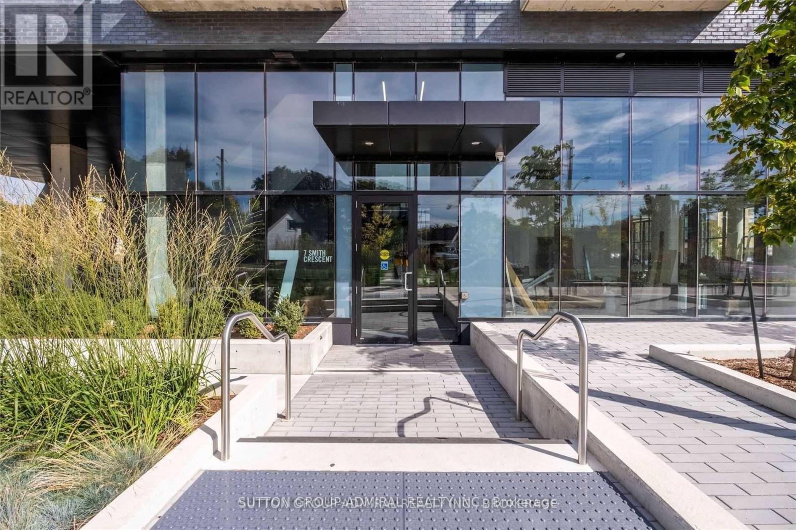 323 - 7 Smith Crescent, Toronto, Ontario  M8Z 0G3 - Photo 32 - W12382010