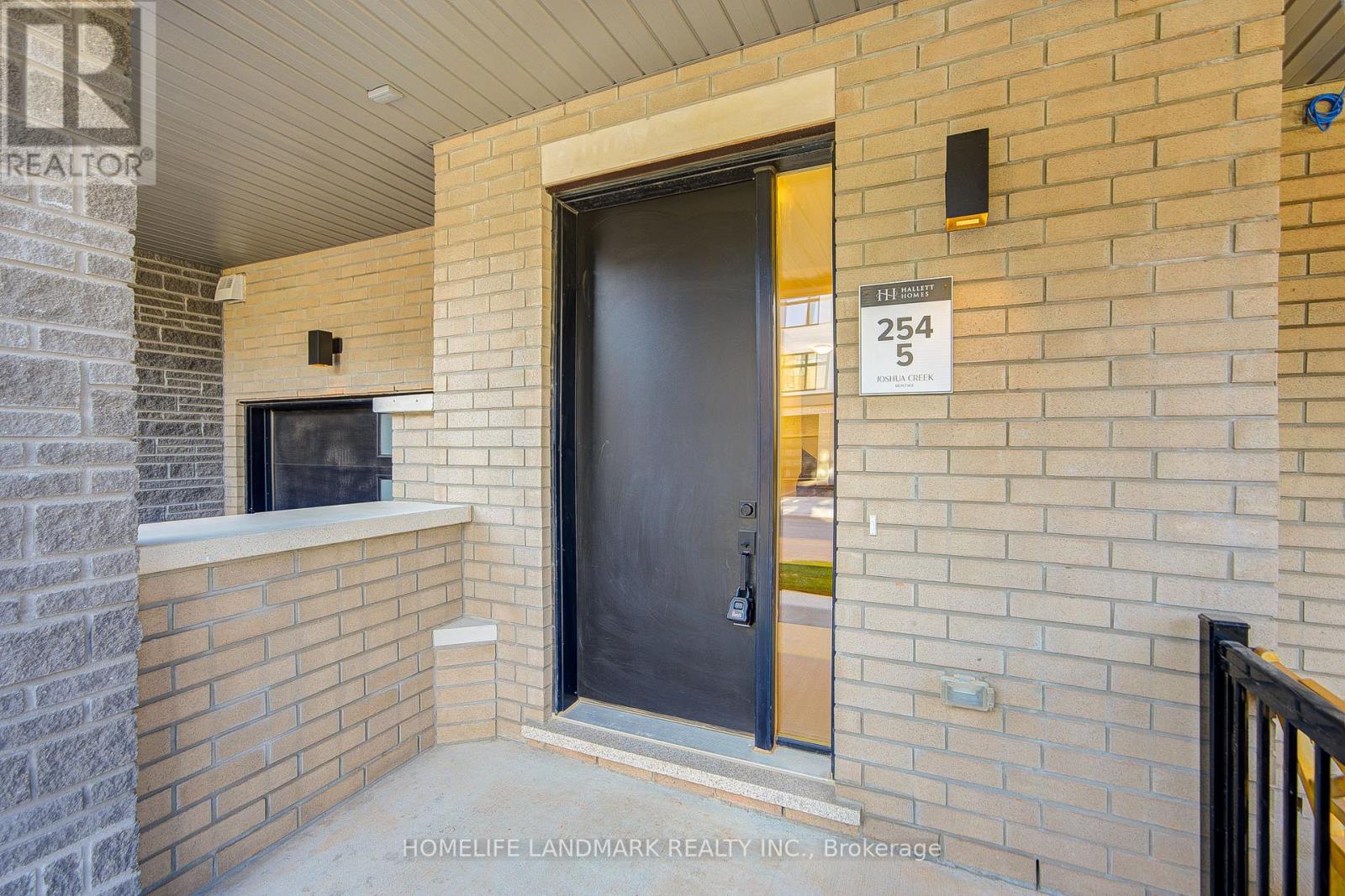 1299 Dempster Lane, Oakville, Ontario  L6H 7Z2 - Photo 3 - W12496062