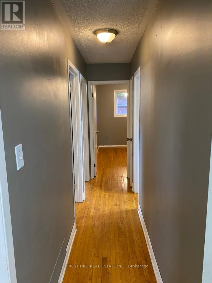 30 Bernick Drive, Barrie, Ontario  L4M 5J5 - Photo 8 - S12421561