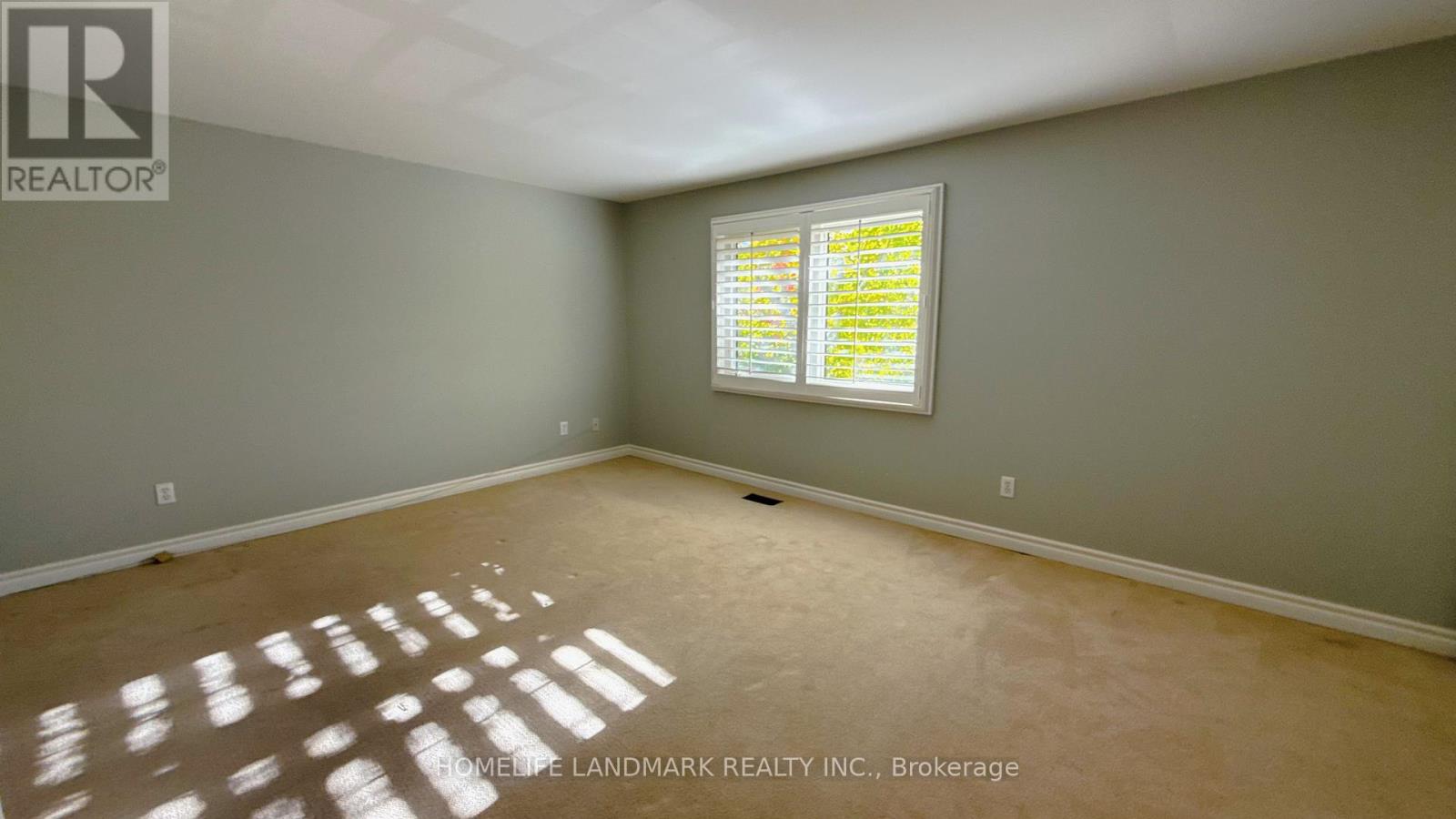 2251 Constance Drive, Oakville, Ontario  L6J 5L8 - Photo 8 - W12494778