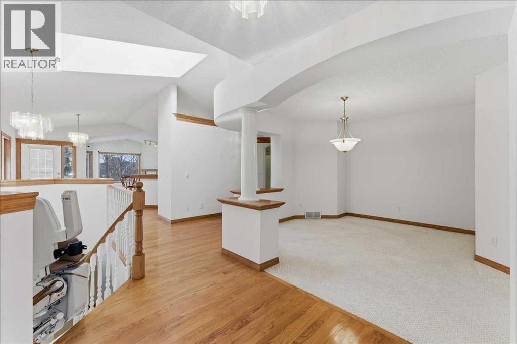 69 Scimitar Point Nw, Calgary, Alberta  T3L 2B5 - Photo 12 - A2268188