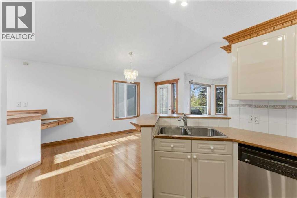 69 Scimitar Point Nw, Calgary, Alberta  T3L 2B5 - Photo 17 - A2268188