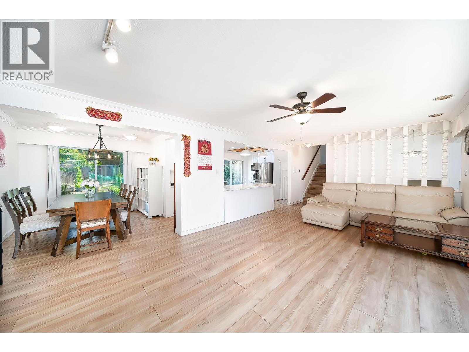 2011 Paulus Crescent, Burnaby, British Columbia  V5A 2M2 - Photo 8 - R3063688