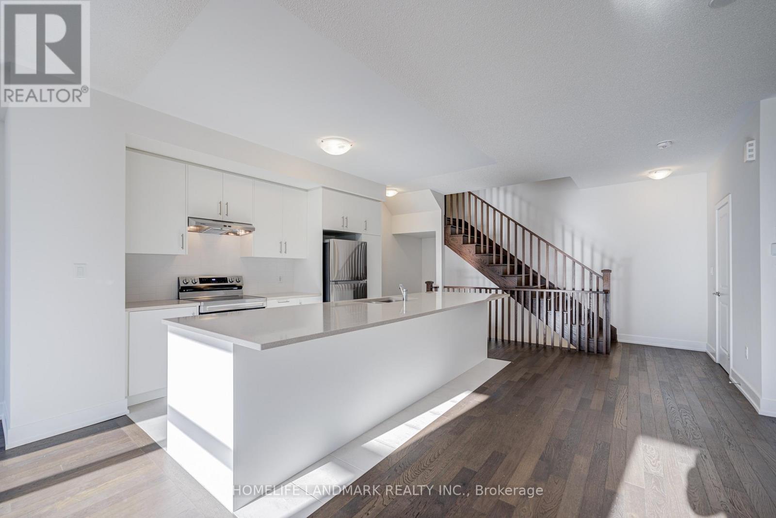 1299 Dempster Lane, Oakville, Ontario  L6H 7Z2 - Photo 10 - W12496062