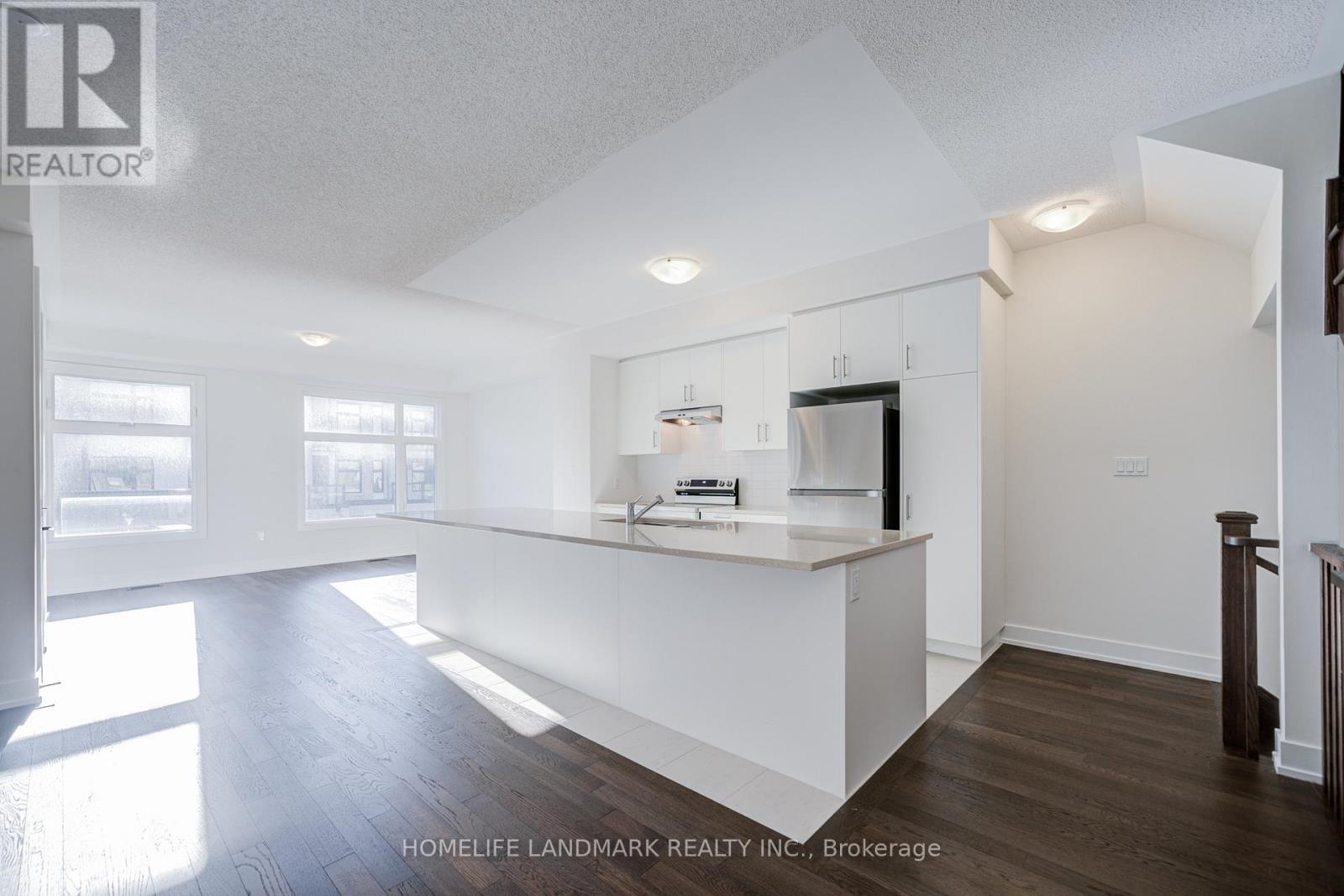 1299 Dempster Lane, Oakville, Ontario  L6H 7Z2 - Photo 7 - W12496062