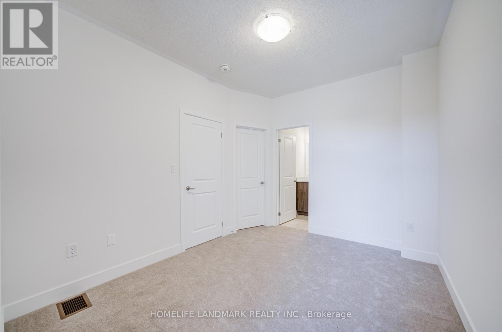 1299 Dempster Lane, Oakville, Ontario  L6H 7Z2 - Photo 23 - W12496062