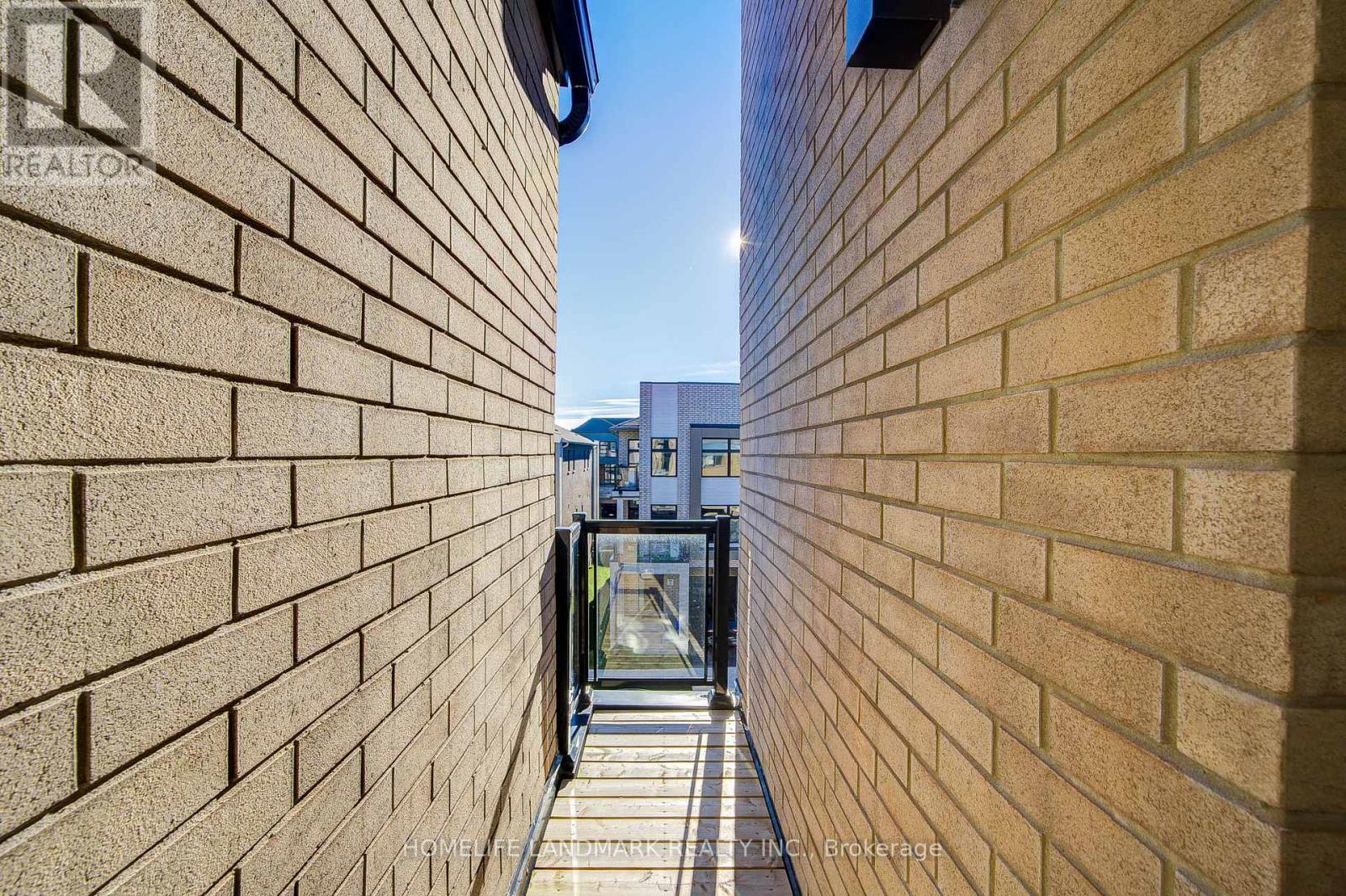 1299 Dempster Lane, Oakville, Ontario  L6H 7Z2 - Photo 35 - W12496062