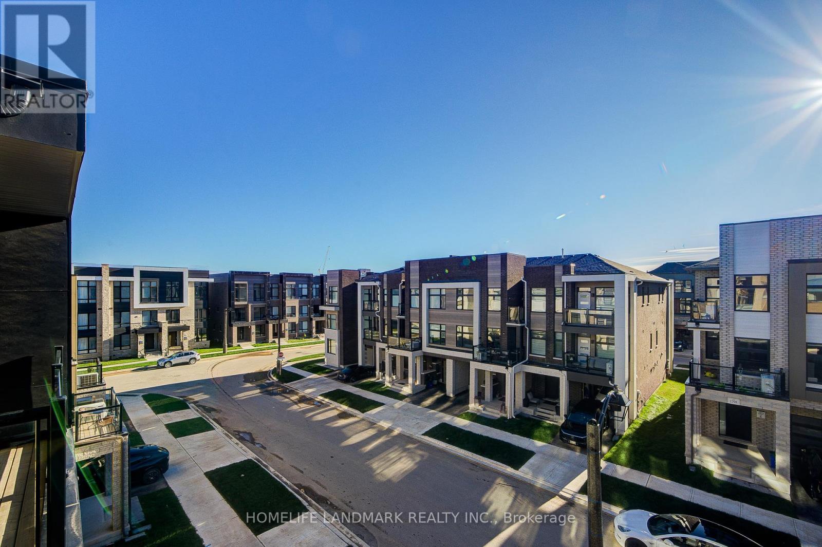 1299 Dempster Lane, Oakville, Ontario  L6H 7Z2 - Photo 37 - W12496062