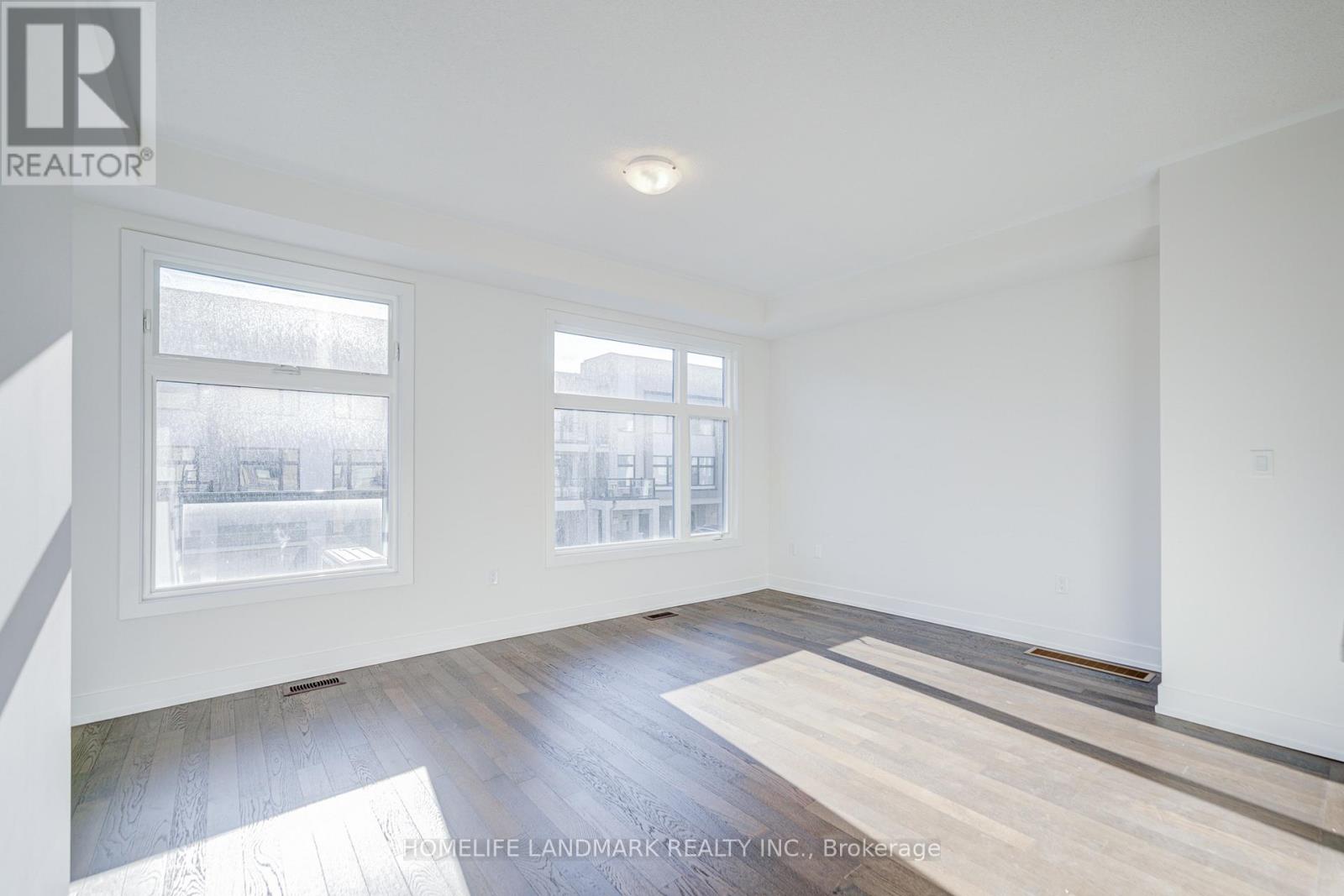 1299 Dempster Lane, Oakville, Ontario  L6H 7Z2 - Photo 12 - W12496062