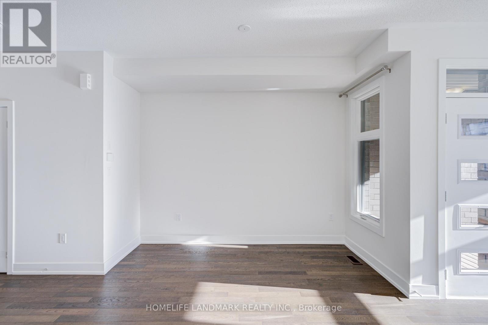 1299 Dempster Lane, Oakville, Ontario  L6H 7Z2 - Photo 16 - W12496062