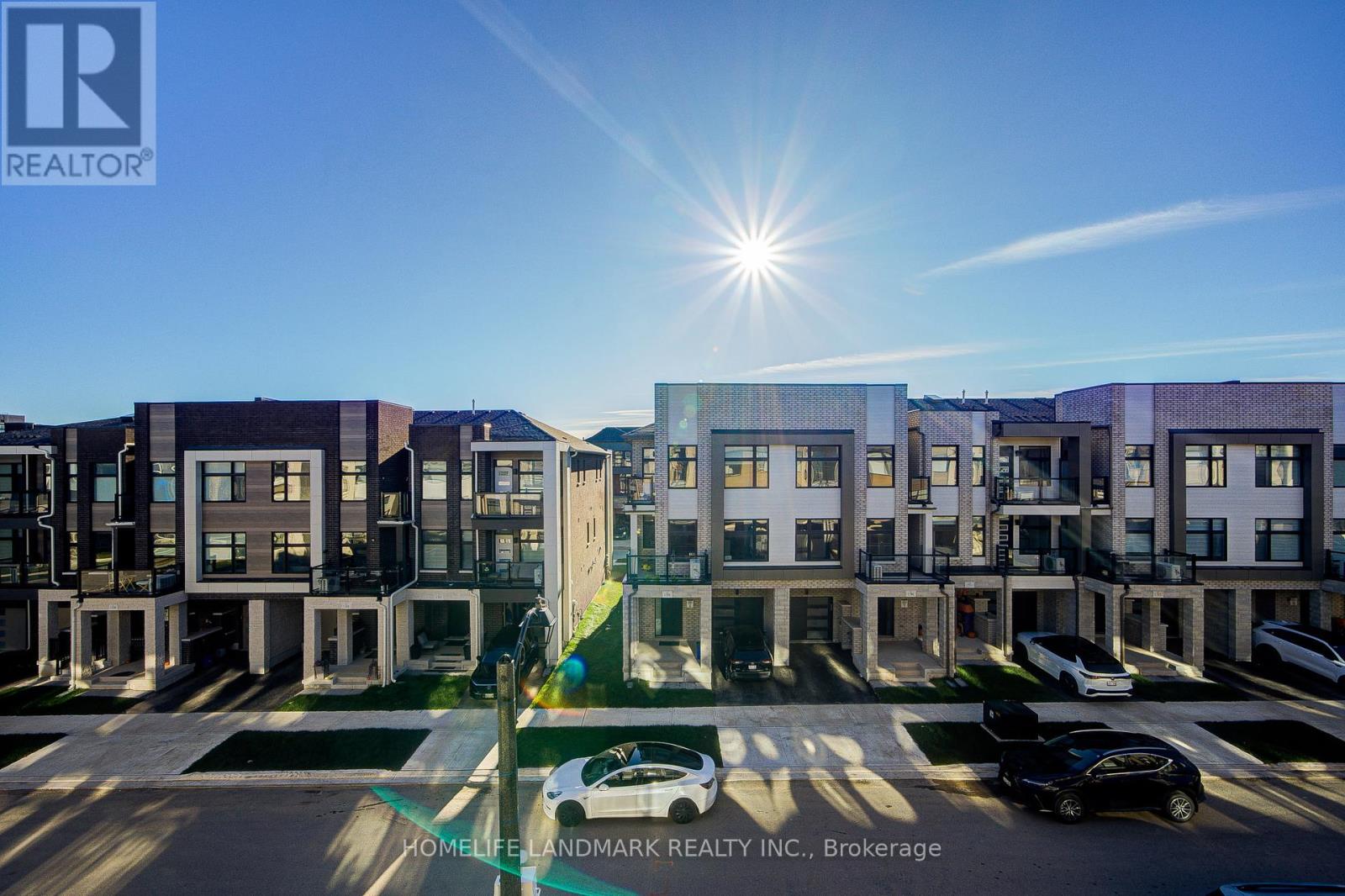 1299 Dempster Lane, Oakville, Ontario  L6H 7Z2 - Photo 36 - W12496062