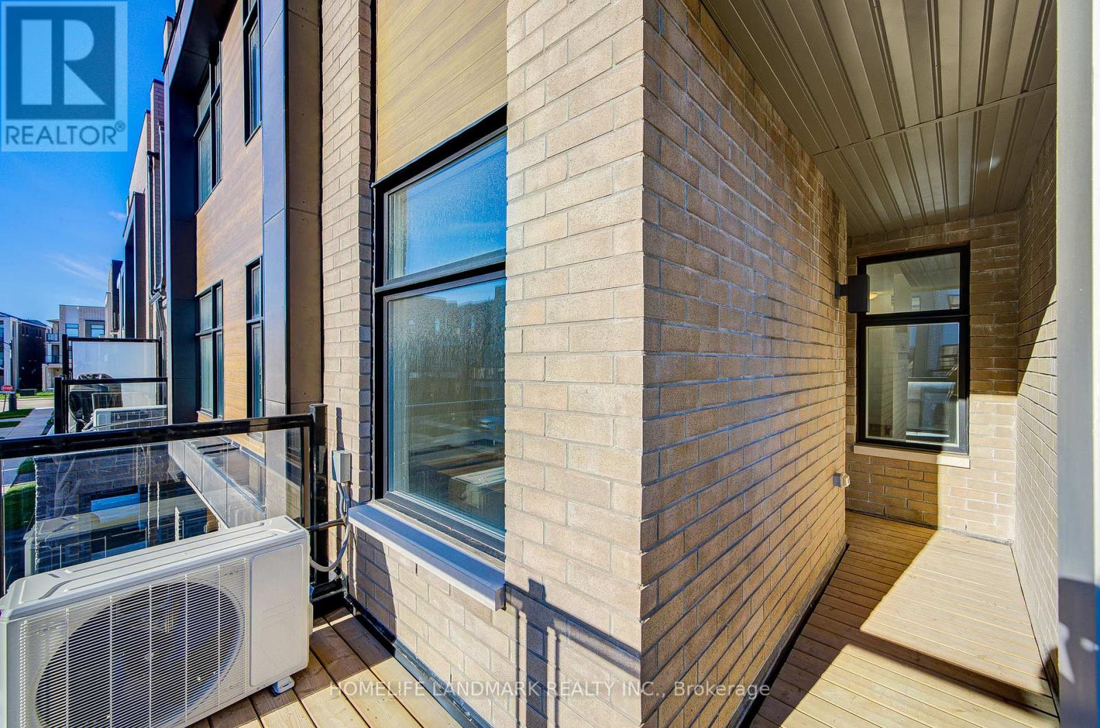 1299 Dempster Lane, Oakville, Ontario  L6H 7Z2 - Photo 20 - W12496062