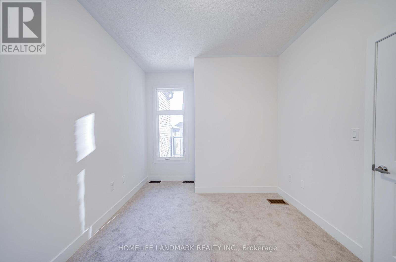 1299 Dempster Lane, Oakville, Ontario  L6H 7Z2 - Photo 22 - W12496062