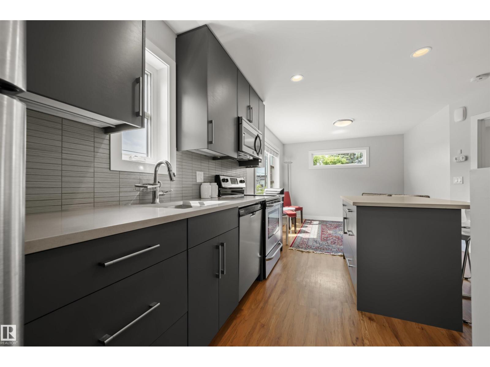 9803 74 Av Nw, Edmonton, Alberta  T6E 1G1 - Photo 46 - E4464420