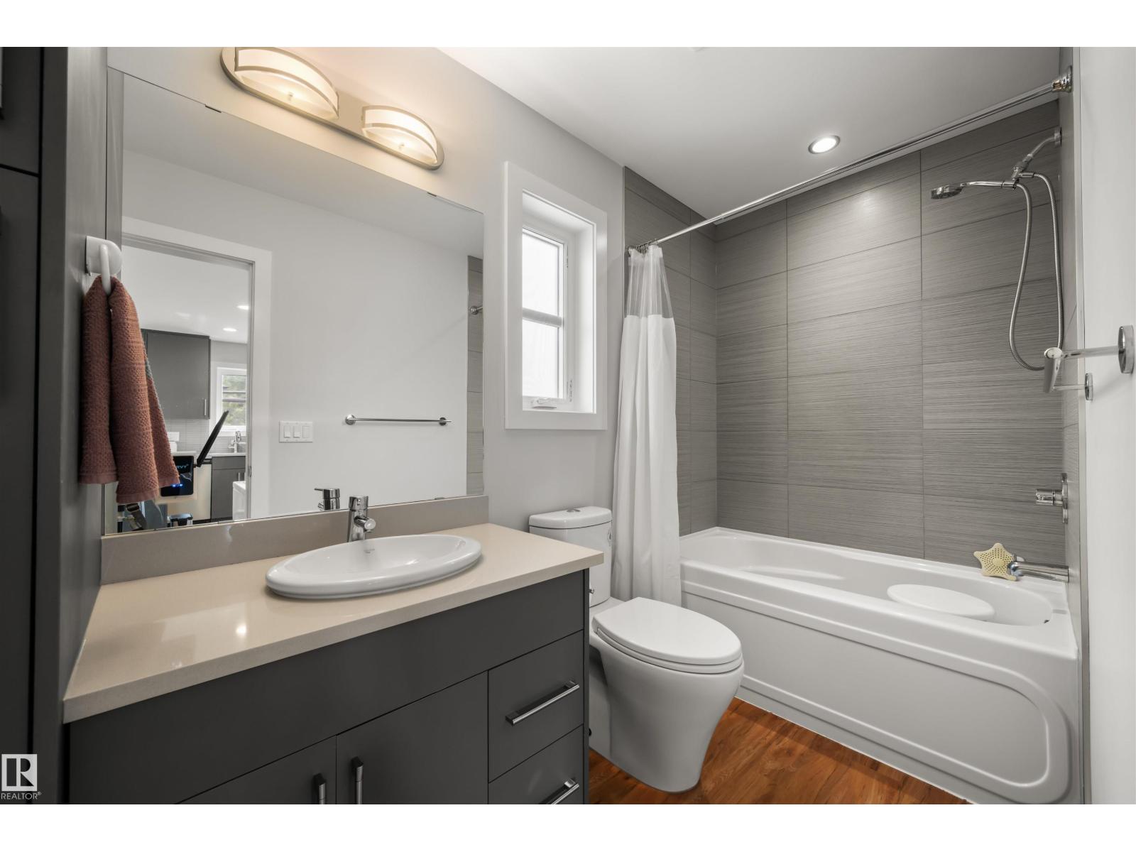 9803 74 Av Nw, Edmonton, Alberta  T6E 1G1 - Photo 53 - E4464420