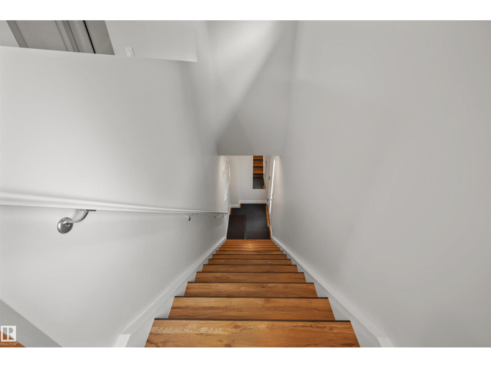 9803 74 Av Nw, Edmonton, Alberta  T6E 1G1 - Photo 54 - E4464420