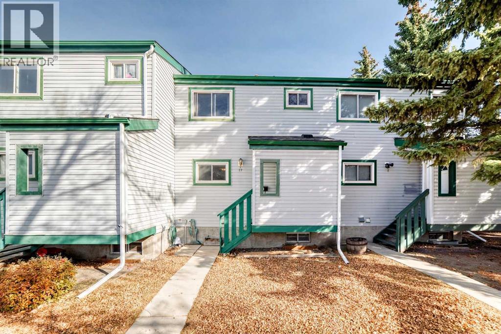 17, 131 Templehill Drive NE, Calgary, Alberta