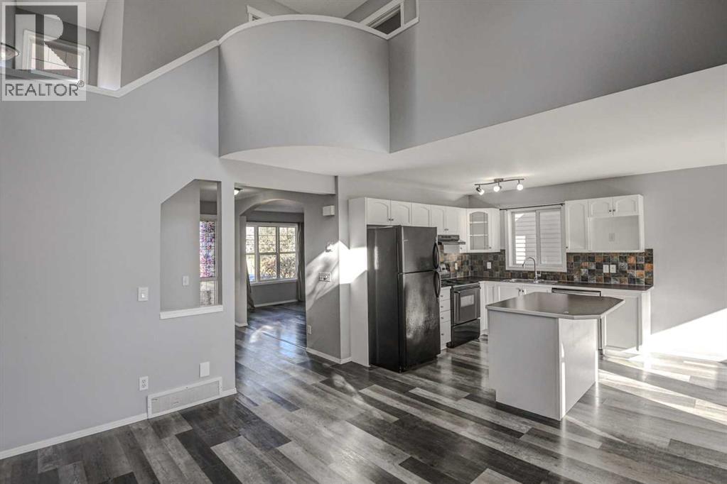 61 Everstone Avenue Sw, Calgary, Alberta  T2Y 4J6 - Photo 7 - A2265291